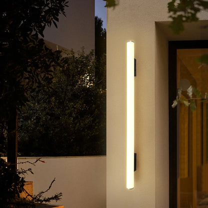 Axis Glow Outdoor Wall Light